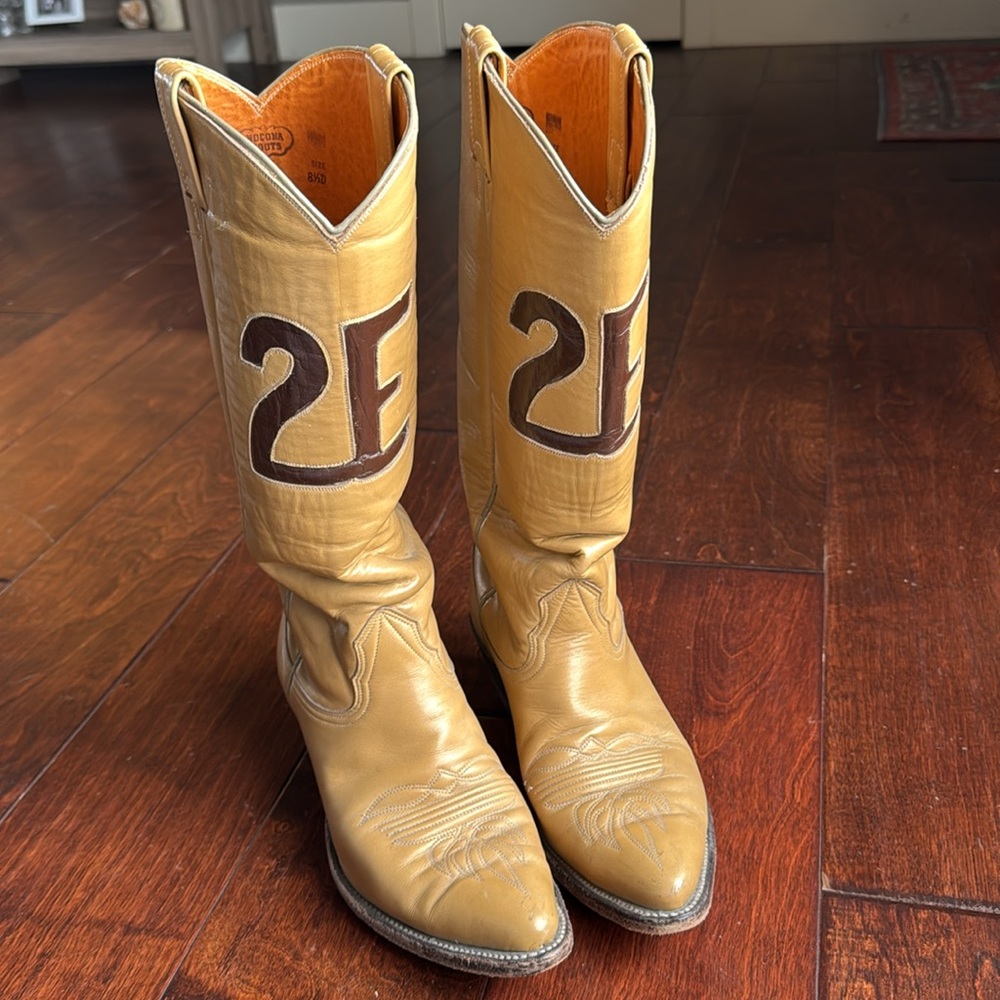 Men’s Vintage Nocona Western Boots, Tan, Size 8.5.
